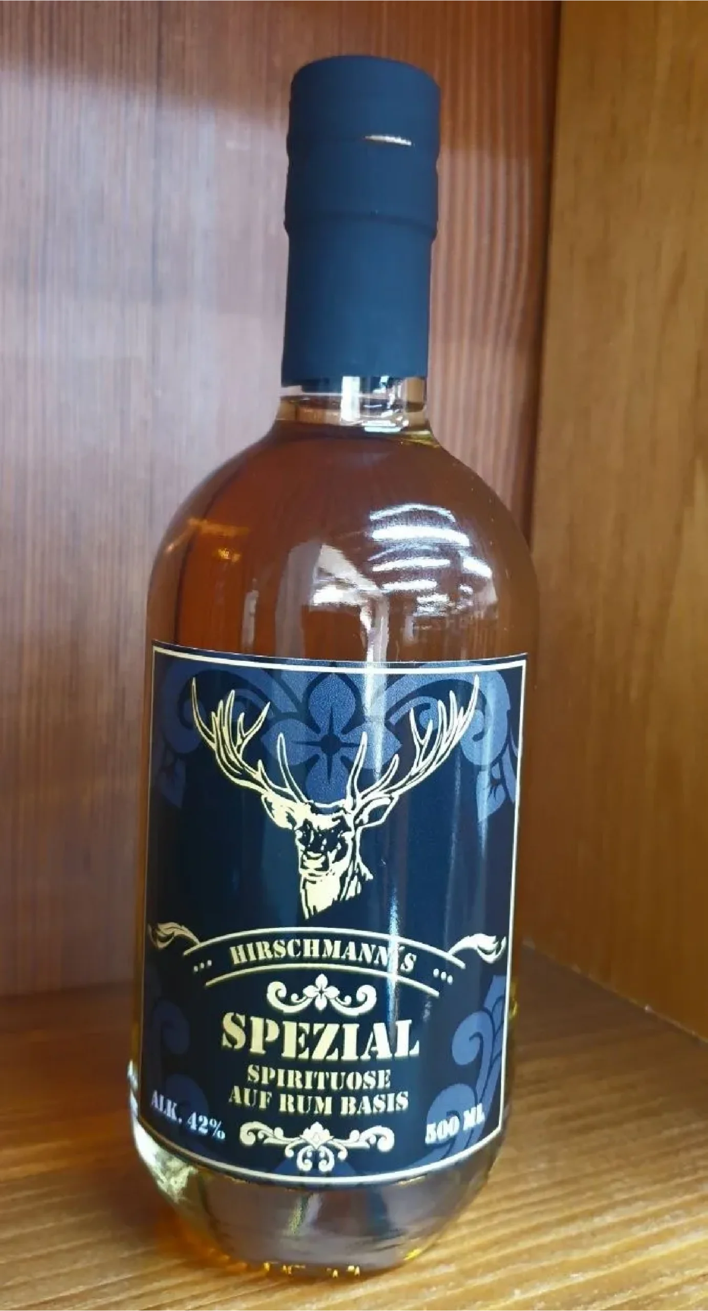 Flasche Hirschmann’s Spezial Rum Based